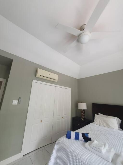 Townhouse By The Bay, Little Bay Country Club ,Negril Villa Orange Bay Luaran gambar