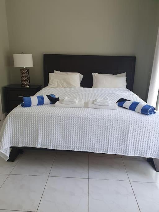 Townhouse By The Bay, Little Bay Country Club ,Negril Villa Orange Bay Luaran gambar
